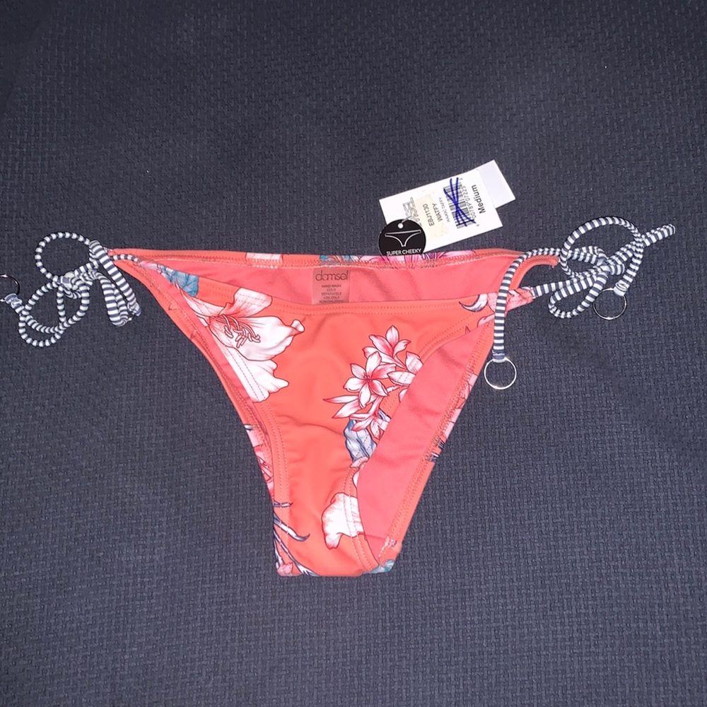 NWT Damsel string bikini bottoms